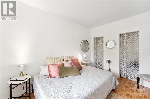 155 Glynn Avenue, Ottawa, ON - Indoor Photo Showing Bedroom