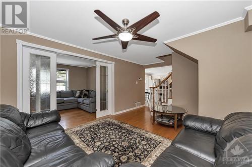 21 Pilon Street, Embrun, ON - Indoor Photo Showing Living Room