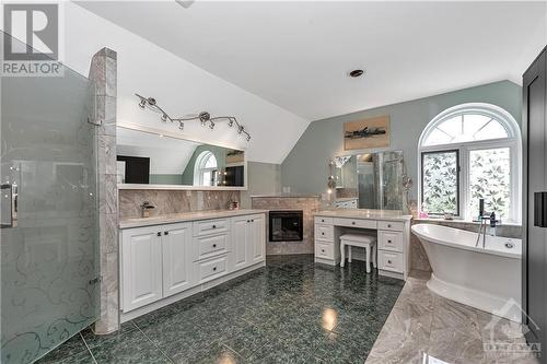 21 Pilon Street, Embrun, ON - Indoor Photo Showing Bathroom