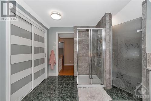 21 Pilon Street, Embrun, ON - Indoor Photo Showing Bathroom