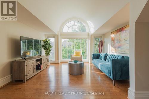 C - 251 Sydenham Street, London, ON - Indoor Photo Showing Living Room