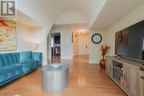 C - 251 Sydenham Street, London, ON - Indoor Photo Showing Living Room