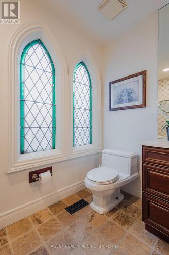 C - 251 Sydenham Street, London, ON - Indoor Photo Showing Bathroom