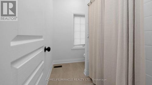 18 Boone Crescent, Vaughan (Kleinburg), ON - Indoor Photo Showing Bathroom