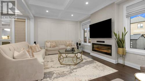 18 Boone Crescent, Vaughan (Kleinburg), ON - Indoor Photo Showing Living Room