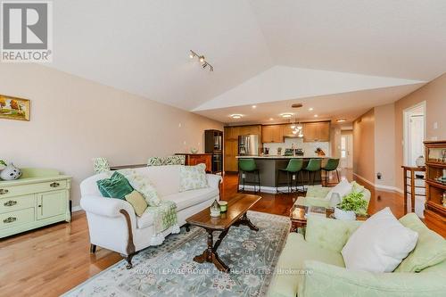 13 - 461 Columbia Street W, Waterloo, ON - Indoor Photo Showing Living Room