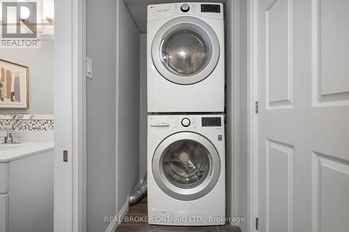 50 Pearl Street, Brantford, ON - Indoor Photo Showing Laundry Room