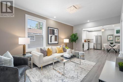 50 Pearl Street, Brantford, ON - Indoor Photo Showing Living Room