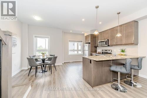 22 - 51 Sparrow Avenue, Cambridge, ON - Indoor Photo Showing Kitchen With Upgraded Kitchen