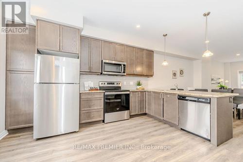 22 - 51 Sparrow Avenue, Cambridge, ON - Indoor Photo Showing Kitchen