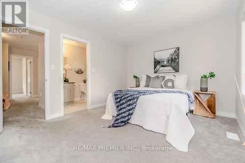 22 - 51 Sparrow Avenue, Cambridge, ON - Indoor Photo Showing Bedroom