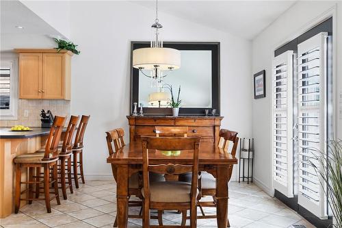 24 Benziger Lane, Hamilton, ON - Indoor Photo Showing Dining Room