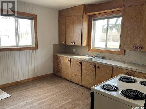 404 Front Street, Duck Lake, SK - Indoor Photo Showing Kitchen