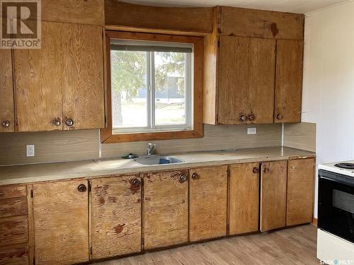 404 Front Street, Duck Lake, SK - Indoor Photo Showing Kitchen