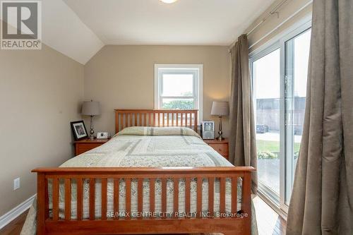 23 Fairview Avenue, St. Thomas, ON - Indoor Photo Showing Bedroom