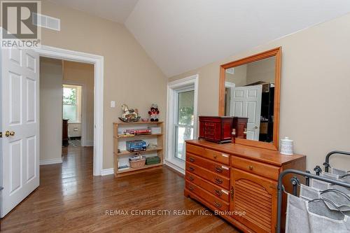 23 Fairview Avenue, St. Thomas, ON - Indoor Photo Showing Other Room