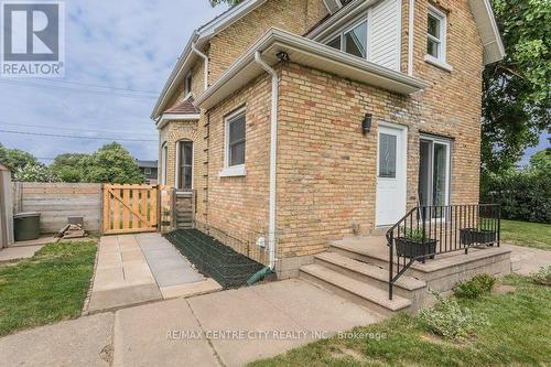 23 Fairview Avenue, St. Thomas, ON - Outdoor With Exterior