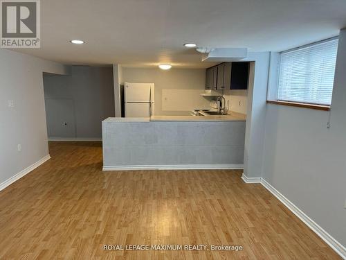 Bsmt - 1 Midden Crescent, Toronto (Willowridge-Martingrove-Richview), ON - Indoor Photo Showing Kitchen