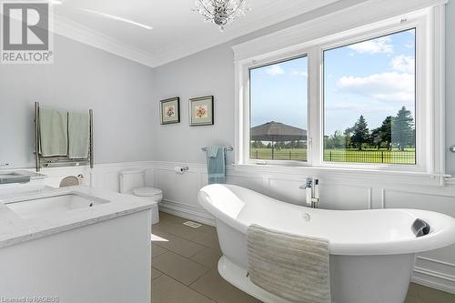 37 Grayview Drive, Markdale, ON - Indoor Photo Showing Bathroom