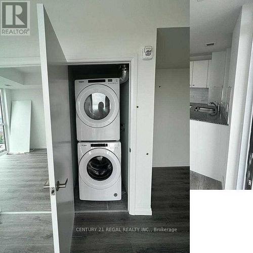 2611 - 108 Garment Street, Kitchener, ON - Indoor Photo Showing Laundry Room