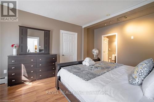 16 Dexter Street, St. Catharines, ON - Indoor Photo Showing Bedroom