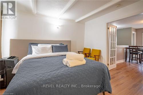 16 Dexter Street, St. Catharines, ON - Indoor Photo Showing Bedroom