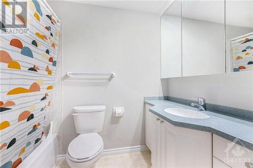 1505 Baseline Road Unit#104, Ottawa, ON - Indoor Photo Showing Bathroom