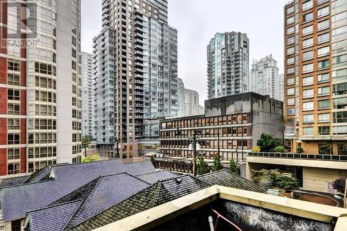 405 819 Hamilton Street, Vancouver, BC - Outdoor With Balcony With Facade