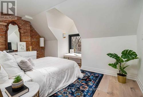 121 Sorauren Avenue, Toronto (Roncesvalles), ON - Indoor Photo Showing Bedroom