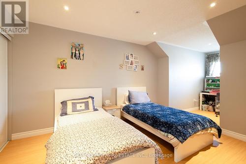 1645 Clark Boulevard, Milton (Beaty), ON - Indoor Photo Showing Bedroom