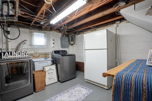 1168 Argyle, Windsor, ON - Indoor Photo Showing Laundry Room