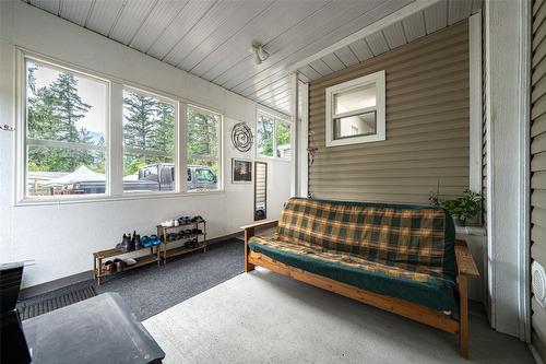 5664 Ponderosa Road, Falkland, BC -  Photo Showing Other Room