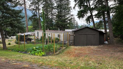 5664 Ponderosa Road, Falkland, BC - Outdoor