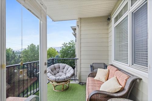 310-1350 Ridgeway Drive, Kelowna, BC - Outdoor With Exterior