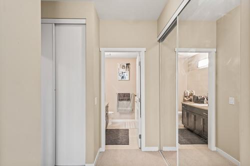 310-1350 Ridgeway Drive, Kelowna, BC - Indoor Photo Showing Other Room