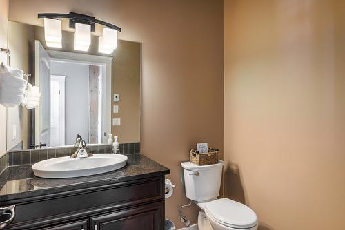 9864 Cathedral Drive, Silver Star, BC - Indoor Photo Showing Bathroom