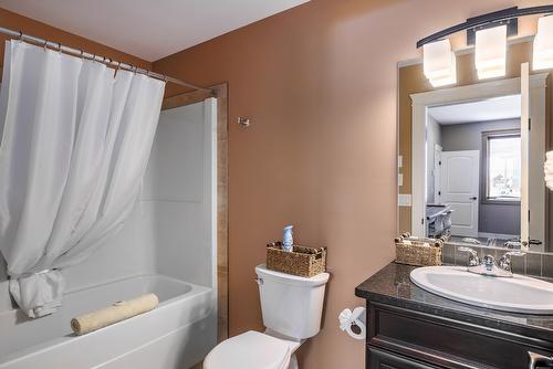 9864 Cathedral Drive, Silver Star, BC - Indoor Photo Showing Bathroom