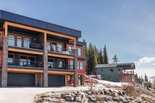 9864 Cathedral Drive, Silver Star, BC - Outdoor With Facade