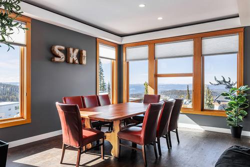 9864 Cathedral Drive, Silver Star, BC - Indoor Photo Showing Dining Room