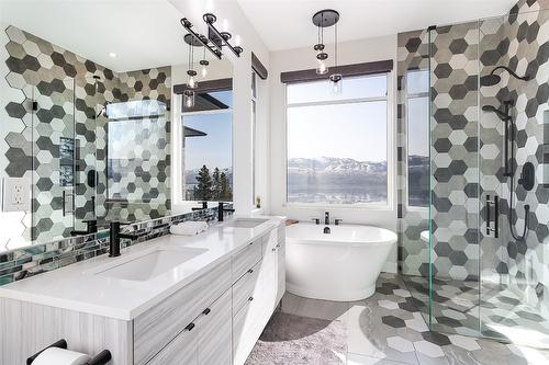 1296 Menu Road, West Kelowna, BC - Indoor Photo Showing Bathroom