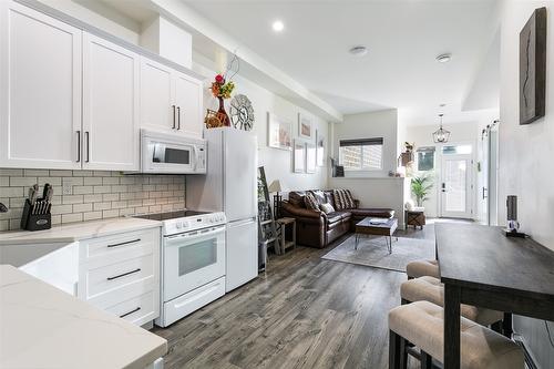 1296 Menu Road, West Kelowna, BC - Indoor Photo Showing Kitchen