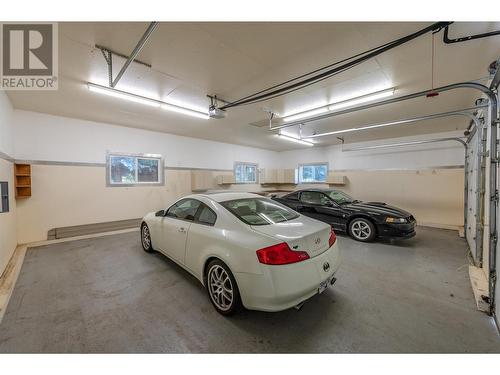 5419 Highway 97, Oliver, BC - Indoor Photo Showing Garage