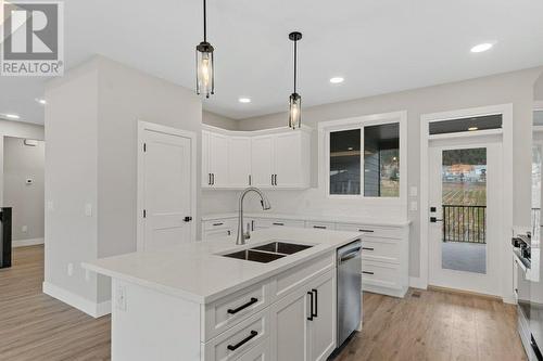 2544 Pinnacle Ridge Drive, West Kelowna, BC - Indoor Photo Showing Kitchen With Double Sink With Upgraded Kitchen