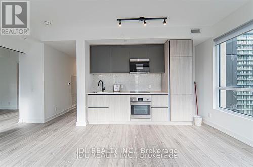 3106 - 108 Peter Street, Toronto (Waterfront Communities), ON - Indoor Photo Showing Kitchen