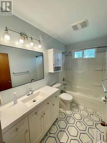 235 Patrick Street, Springside, SK - Indoor Photo Showing Bathroom