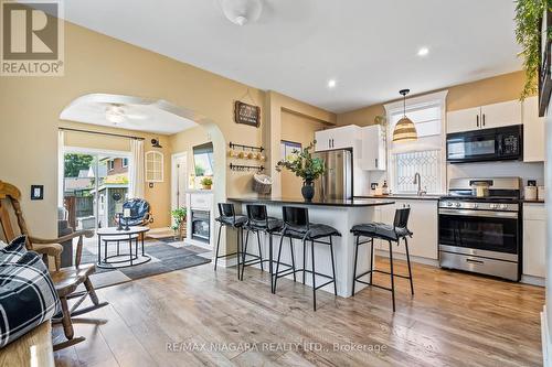 84 Steele Street, Port Colborne, ON - Indoor Photo Showing Kitchen