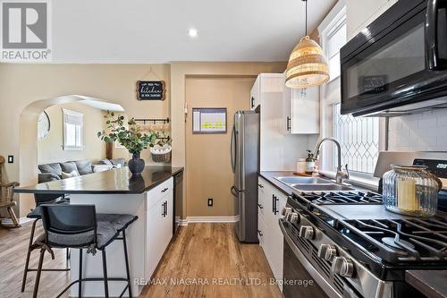 84 Steele Street, Port Colborne, ON - Indoor Photo Showing Kitchen With Double Sink With Upgraded Kitchen