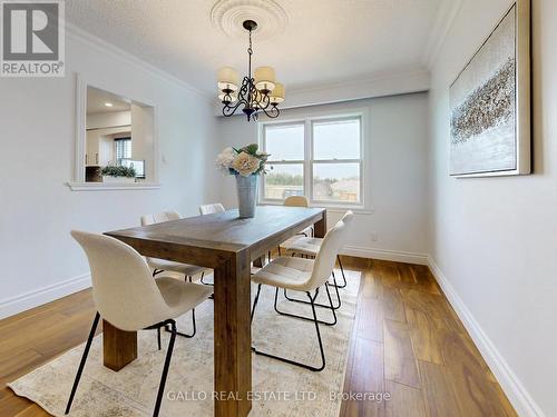 19622 Centre Street, East Gwillimbury, ON - Indoor Photo Showing Dining Room