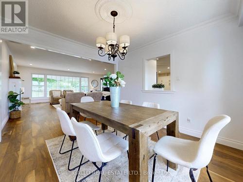 19622 Centre Street, East Gwillimbury, ON - Indoor Photo Showing Dining Room