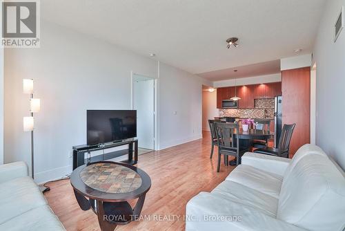 705 - 181 Wynford Drive, Toronto (Banbury-Don Mills), ON - Indoor Photo Showing Living Room